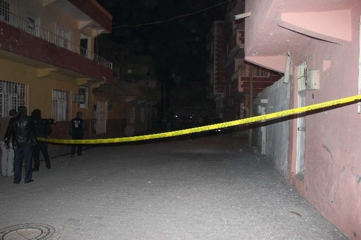Ceylanpınar\'a İsabet Eden Havan Mermisi Güvenlik Kamerasında