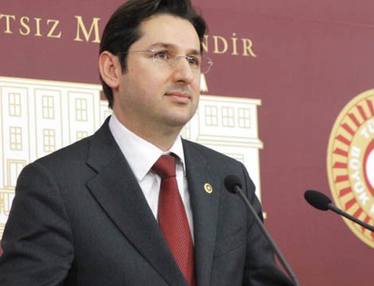 'Gençlere Geçit Vermeyen Gerontokrasiye Dur Diyelim'