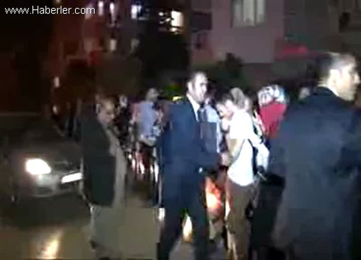 Cumhurbaşkanı Gül, İzmir\'de Dayısını Ziyaret Etti