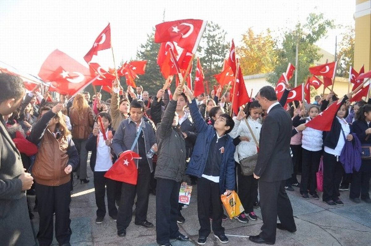 Cumhuriyet Treni 6. Kez Yola Çıktı