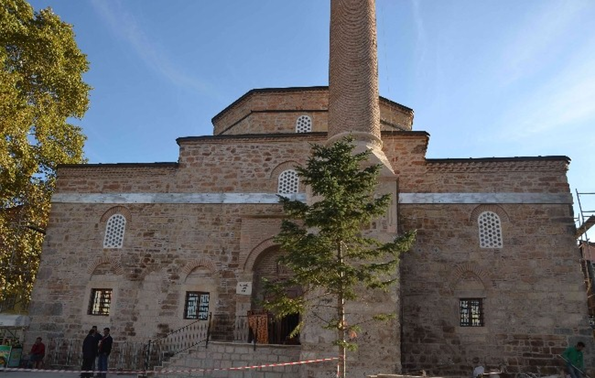Depremin İki Kez Vurduğu Tarihi Nasuh Ağa Camii İbadete Açılıyor