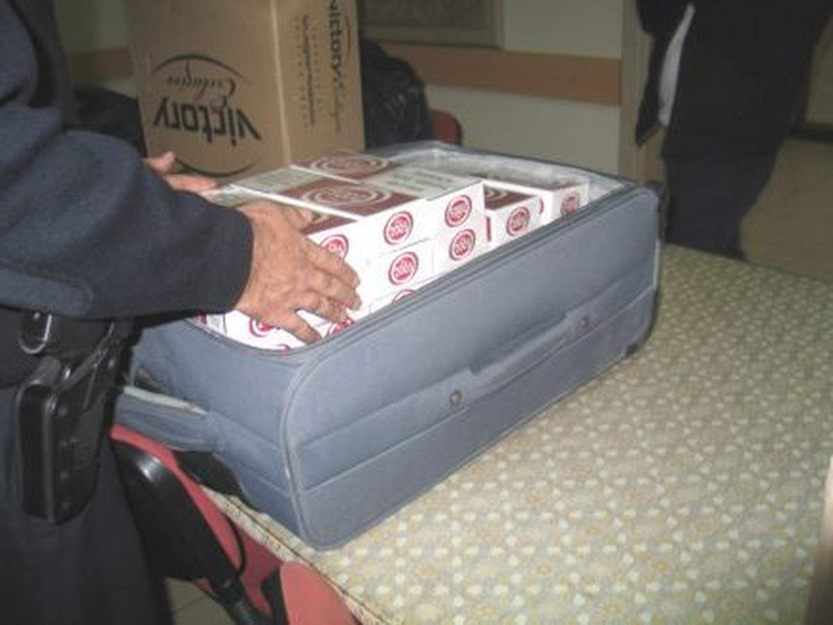 Didim\'de 400 Paket Kaçak Sigara Ele Geçirildi