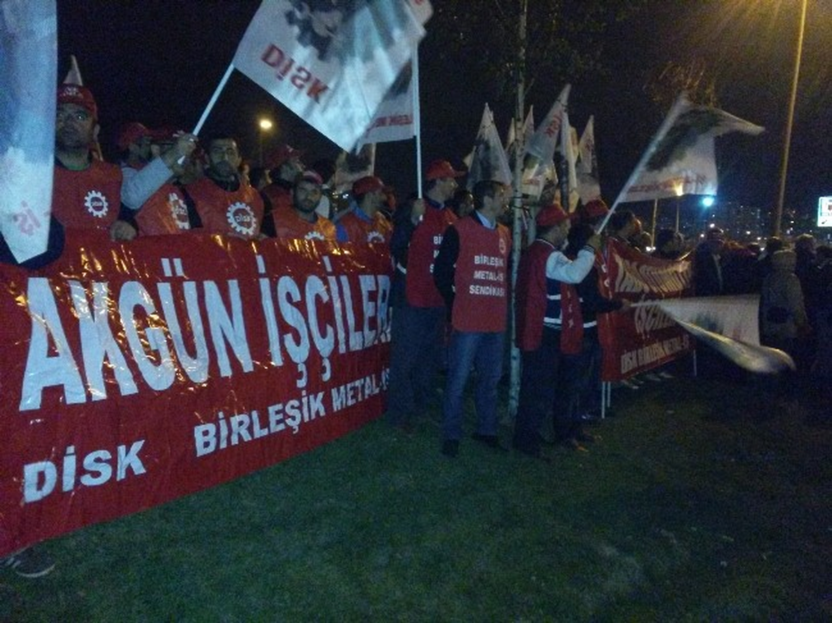 Disk, Kıdem Tazminatı Taslağını Yürüyüşle Protesto Etti