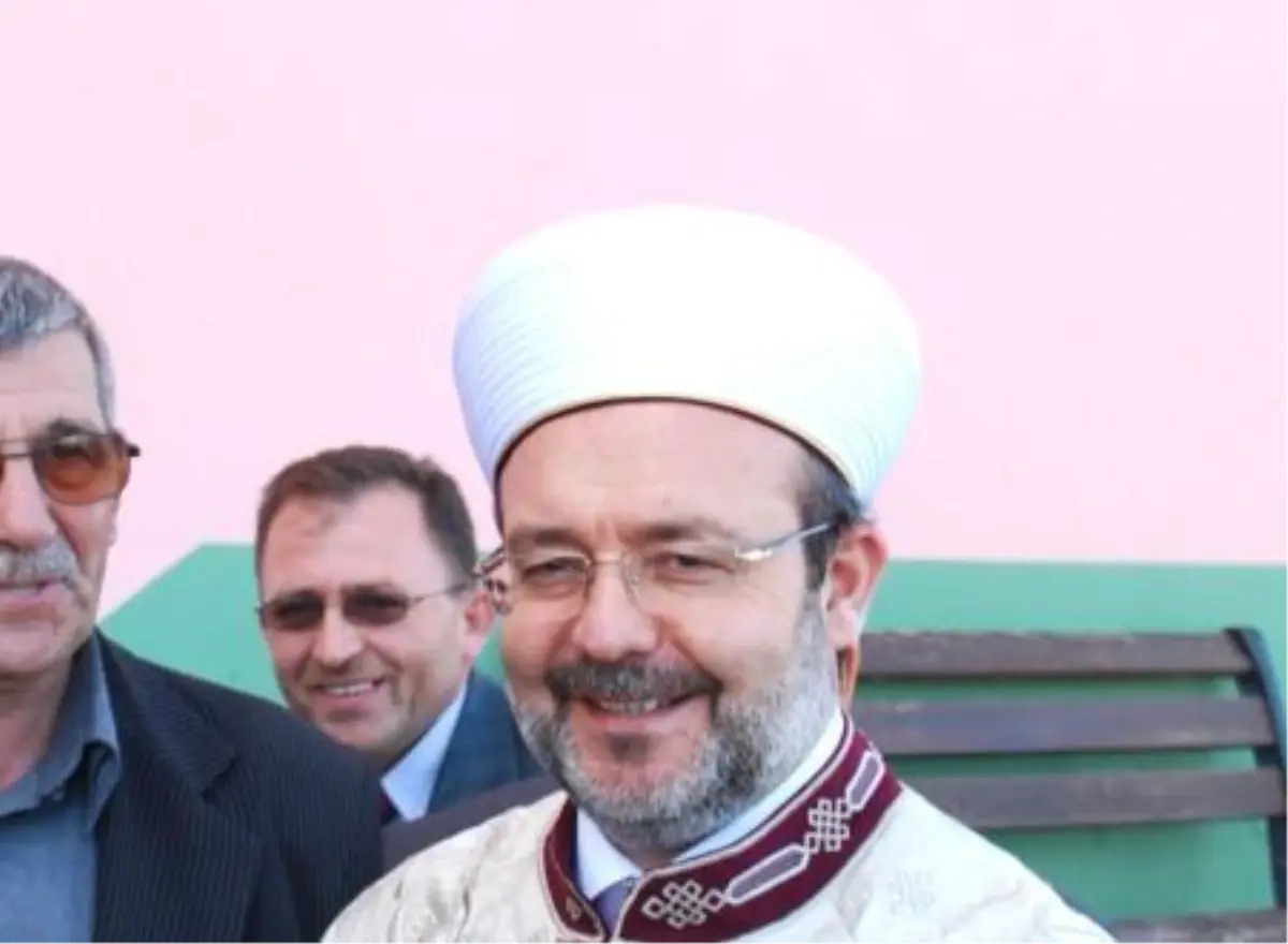 Diyanet İşleri Başkanı\'ndan Cemevine Ziyaret