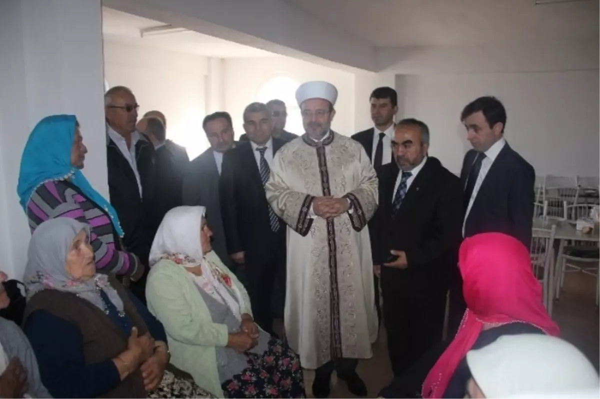 Diyanet İşleri Başkanı Görmez\'den Cami ve Cemevine Ziyaret