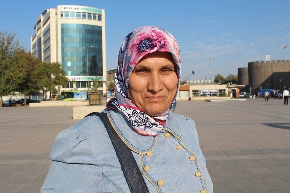 Diyarbakırlı Vatandaşlardan Başörtülü Vekillere Destek