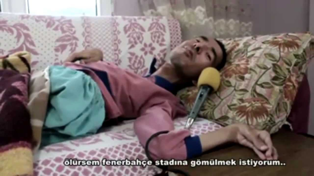 Engelli Genç Fatih Oğlak, Fenerbahçeli Futbolcularla Buluştu