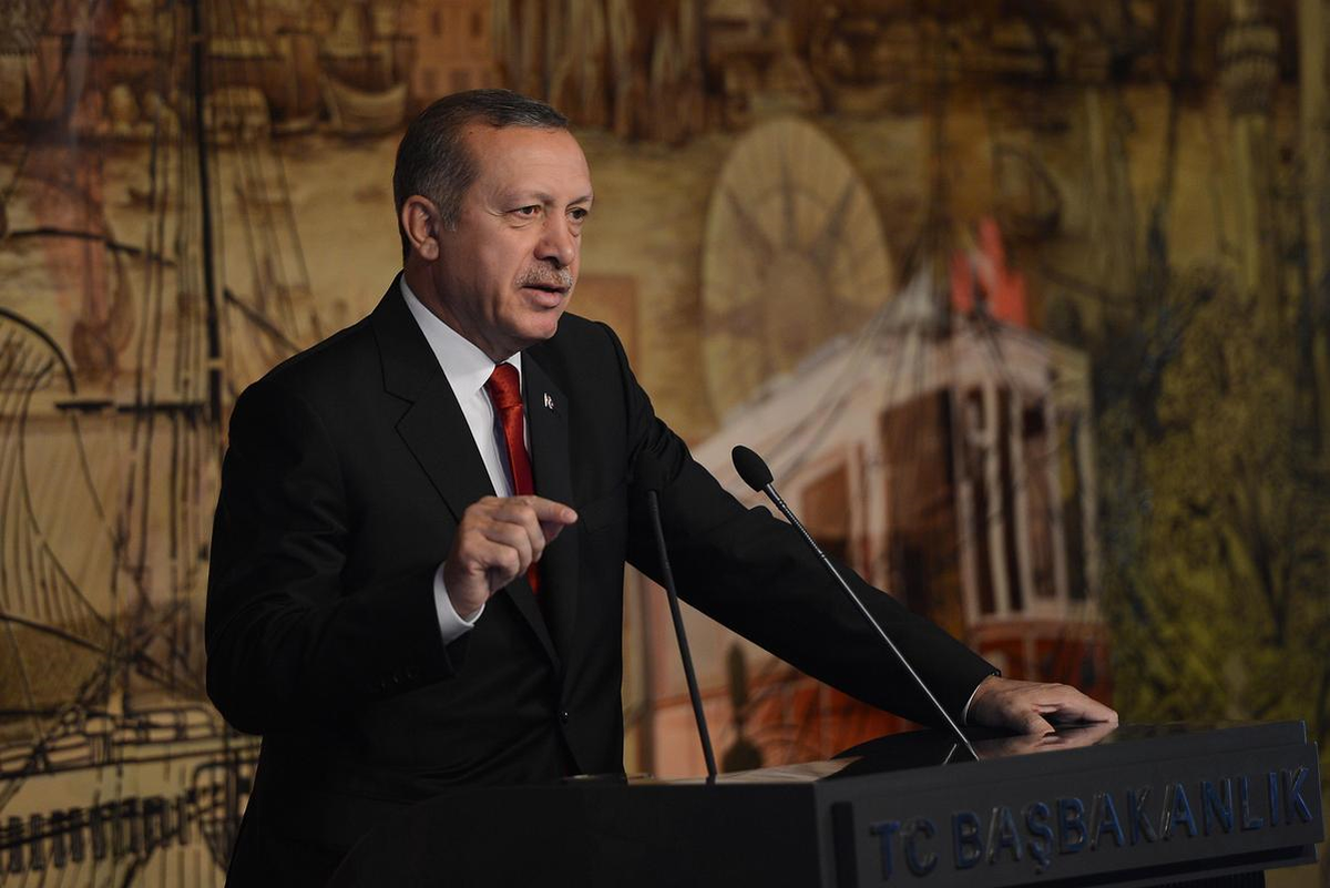 Erdoğan\'ın Esprisi Konukları Güldürdü