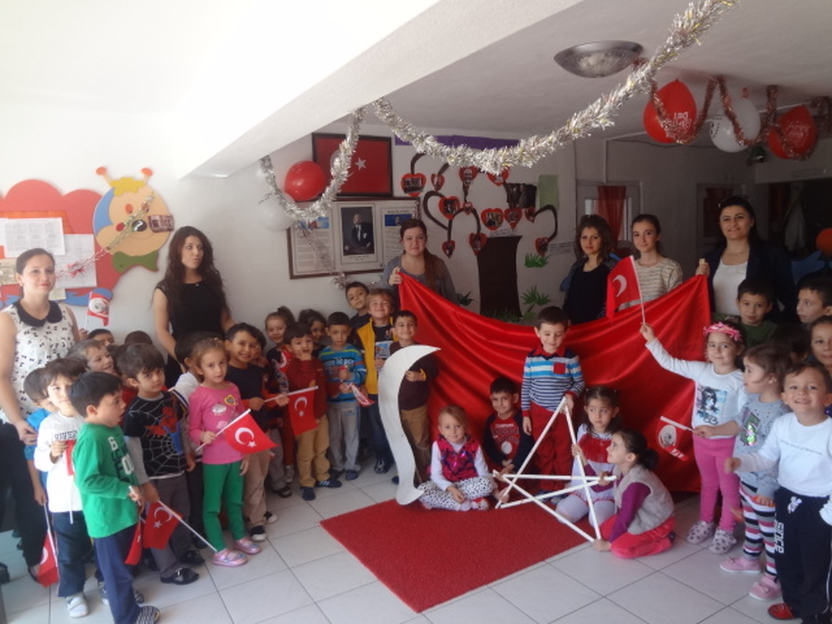 Gözde Kreş Miniklerinden Coşkulu Kutlama