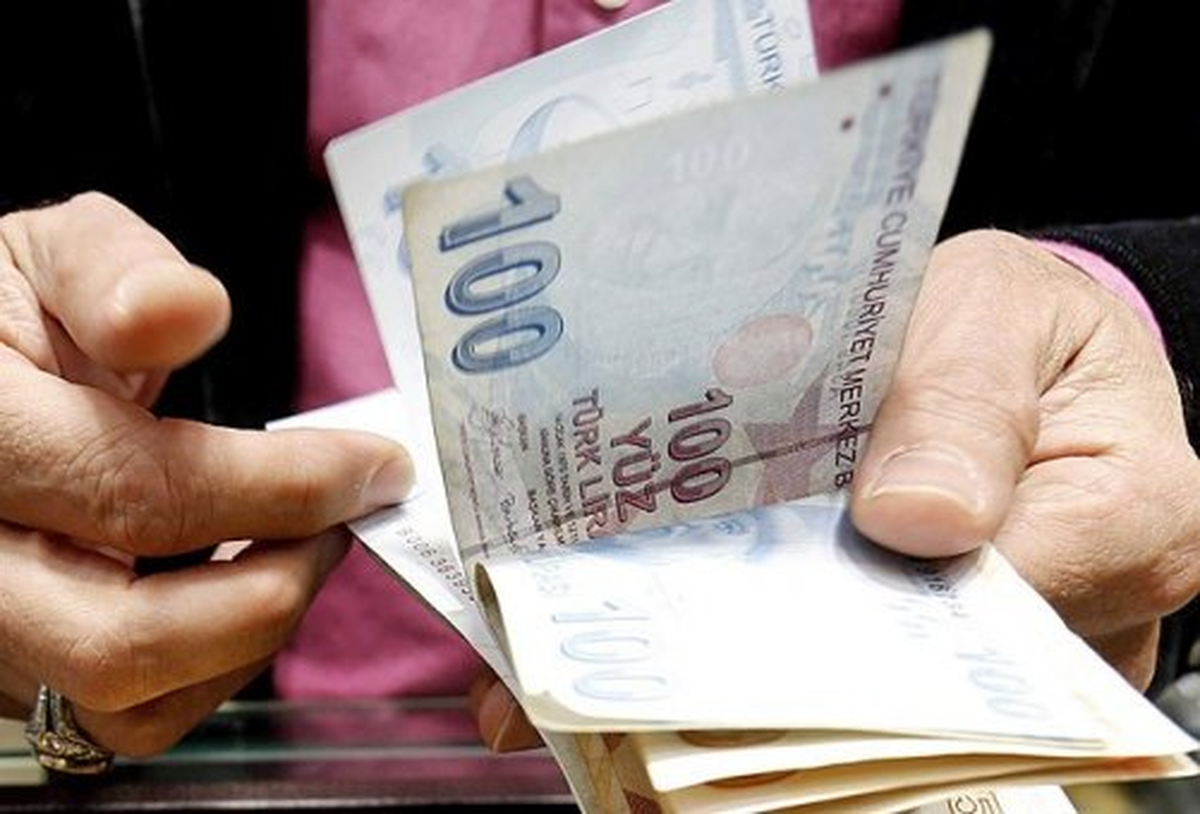 "İlk Bes Emeklilerinin Maaşları Gündemde"