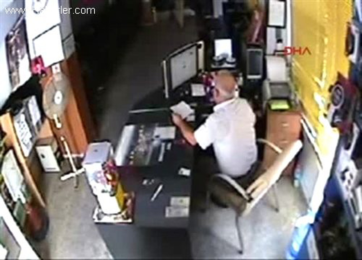 Antalya\'daki İnternet Kafelerin Korkulu Rüyası Yakalandı