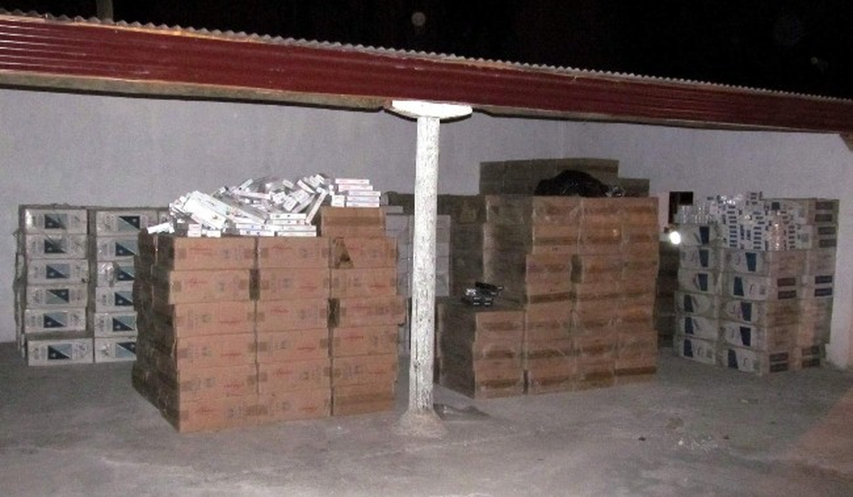 Kargo Aracında 218 Bin 700 Paket Kaçak Sigara Ele Geçirildi