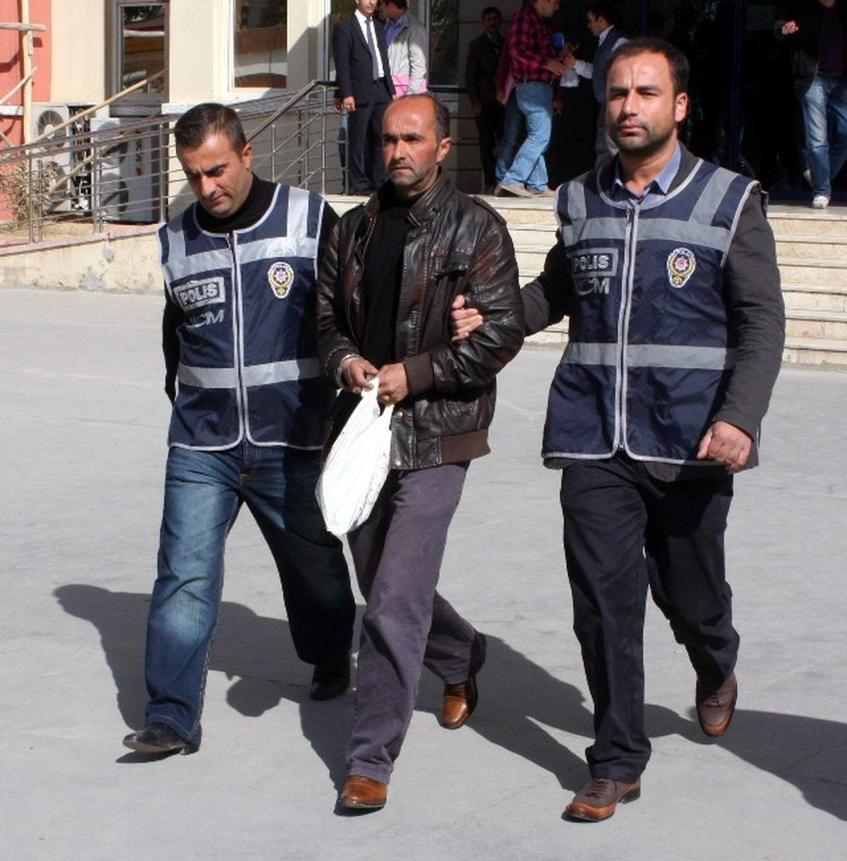 Kek Arası Eroin Sevkiyatı Polise Takıldı
