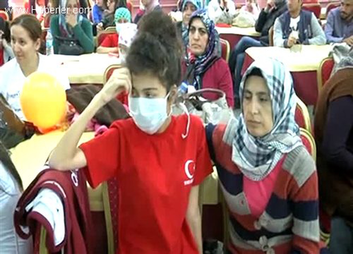 Kayseri\'de Lösemi Hastası Çocuklar Pijama Partisinde Buluştu