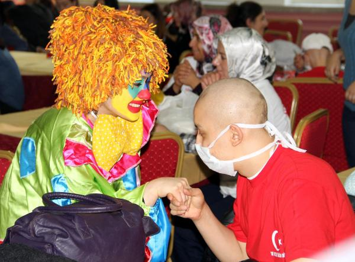 Lösemili Çocukların Pijama Partisi