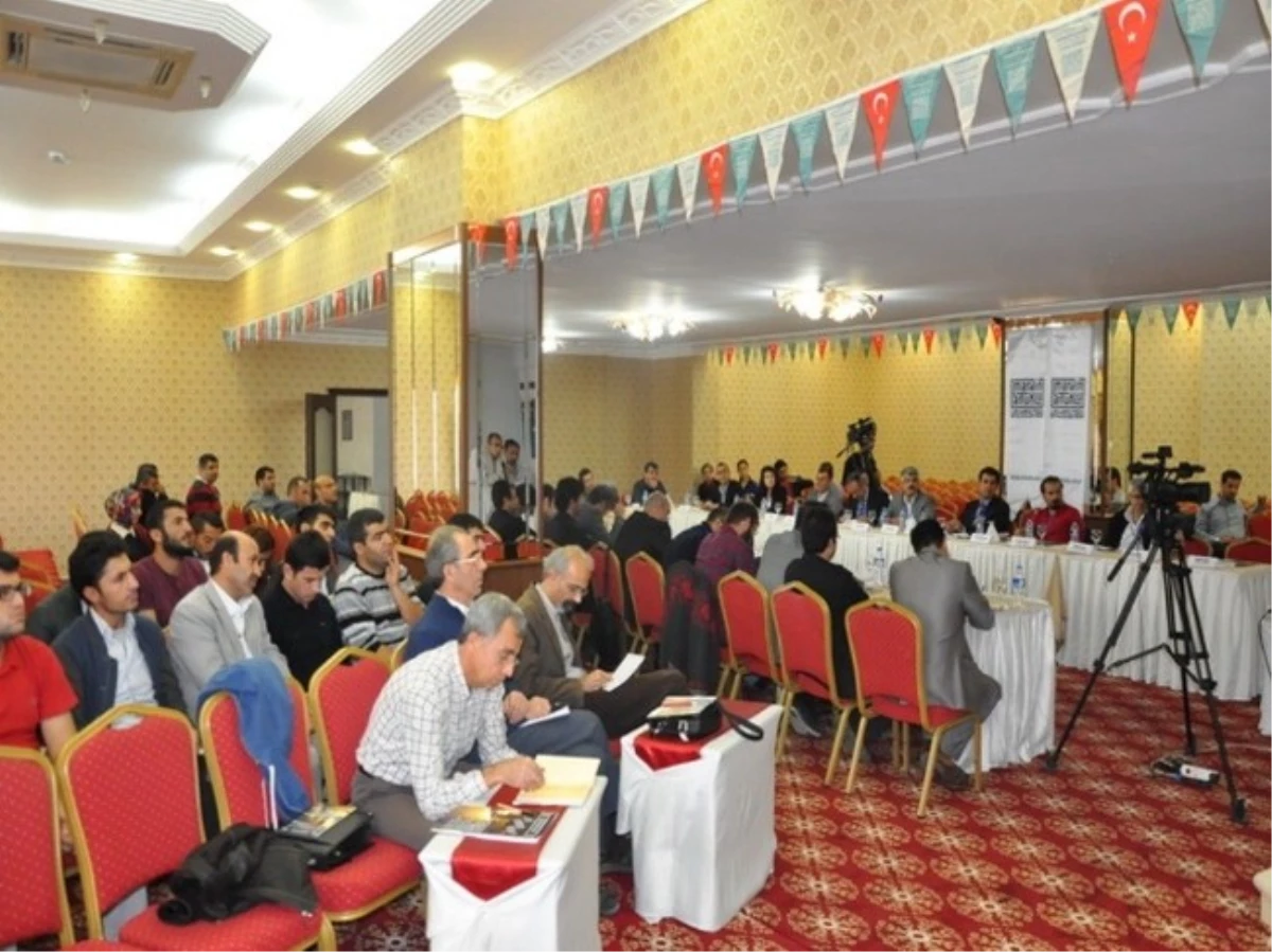 Mardin\'de \'Kürt Diliyle Felsefe Çalıştayı\'