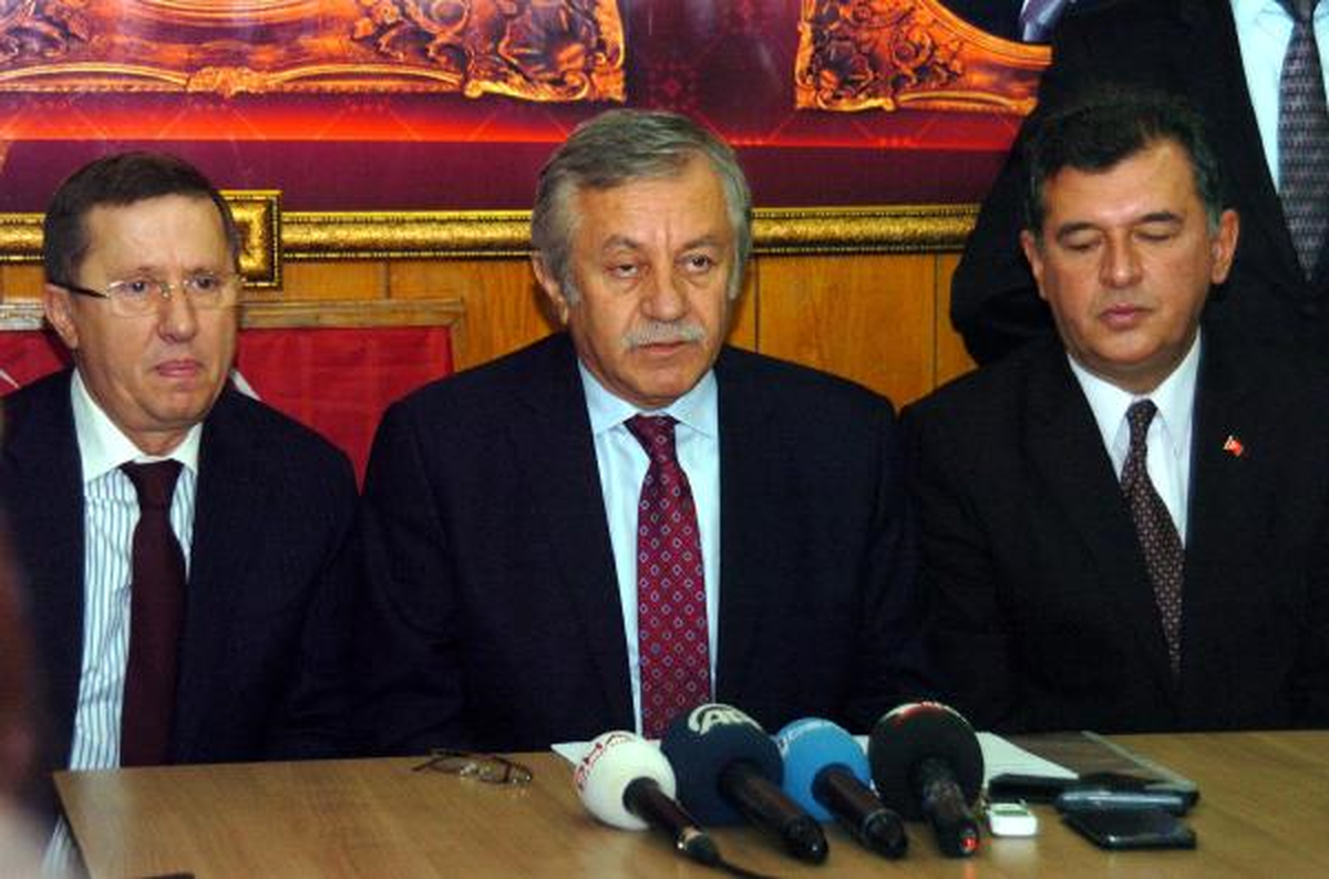 MHP\'li Adan: AKP Seçime Yakın Siyaset Mühendisliği Yaptı