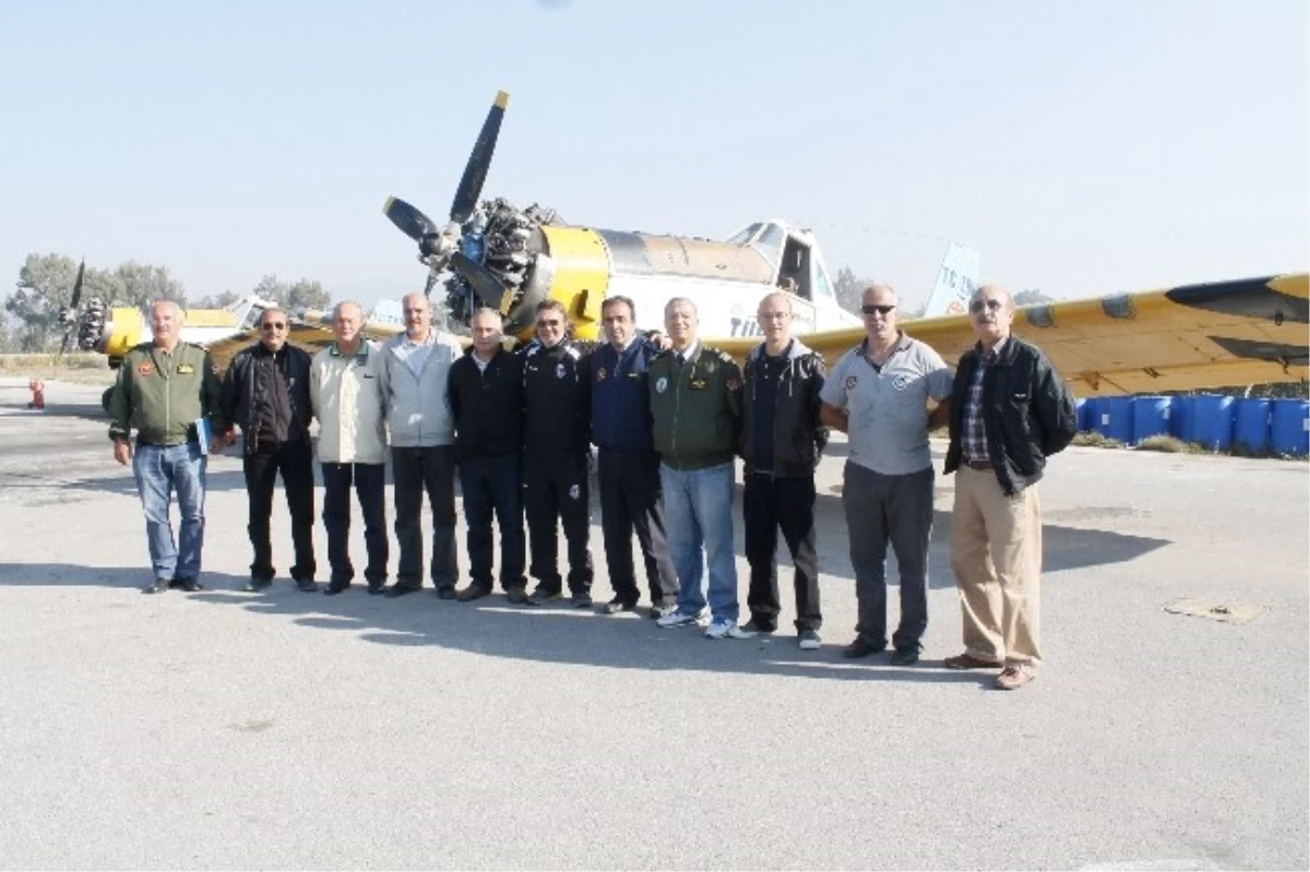 (Özel) Efes Havaalanı\'nda Konuşlandırılan Yangın Söndürme Uçakları Ayrıldı