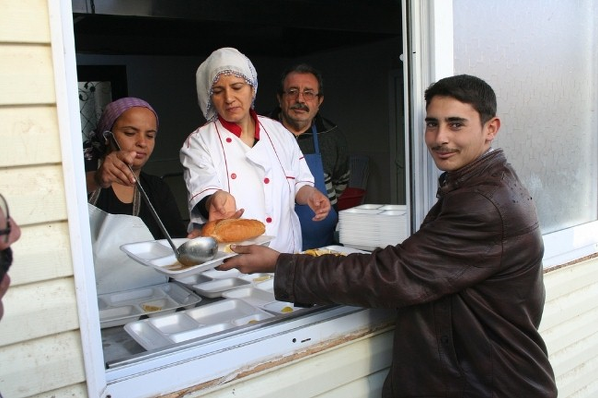 Reyhanlı Belediyesi\'nden Halka Çorba İkramı