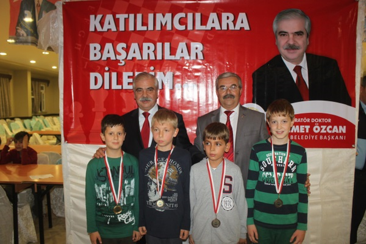 Satranç Turnuvası\'nda Ödüller Sahiplerini Buldu