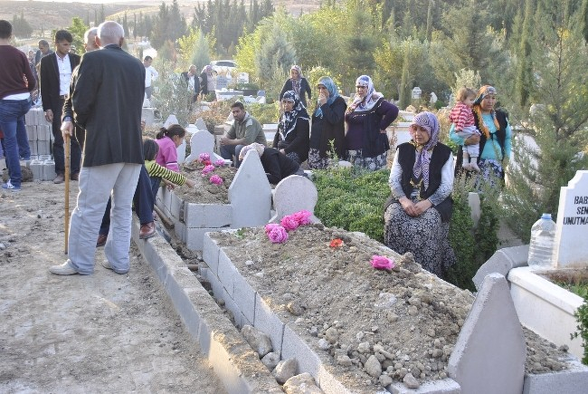 Silahlı Kavgada Ölen Baba Oğul Toprağa Verildi