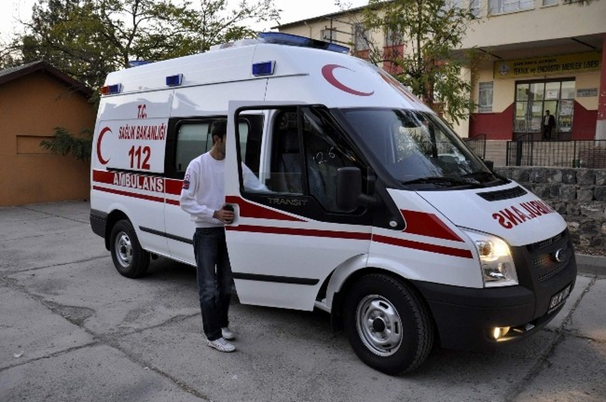 Siverek\'te Yeni Ambulans Hizmete Girdi