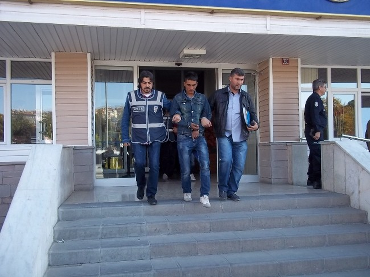 Telefon Dolandırıcıları Yakayı Ele Verdi
