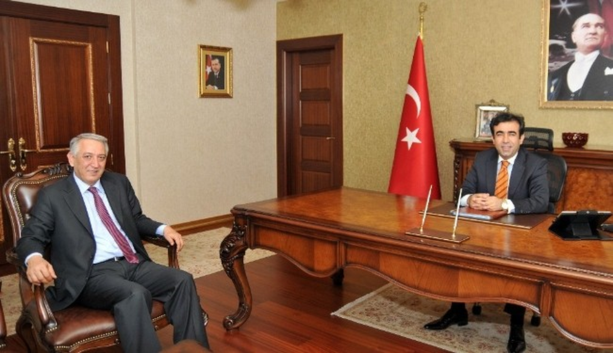 Vali Güzeloğlu Yeni İl Genel Meclisi Başkanı Güner\'i Kabul Etti