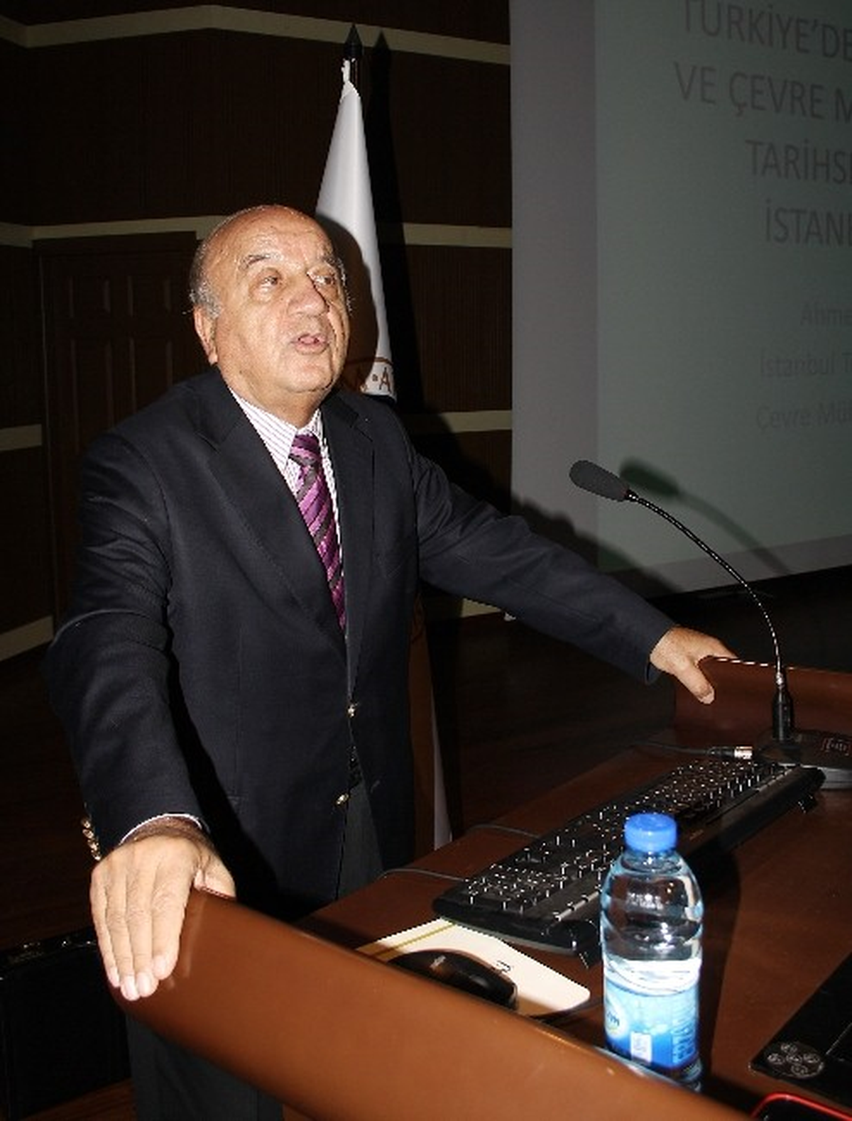 AÜ Çevre Sorunları Araştırma Merkezi Konferans Düzenledi