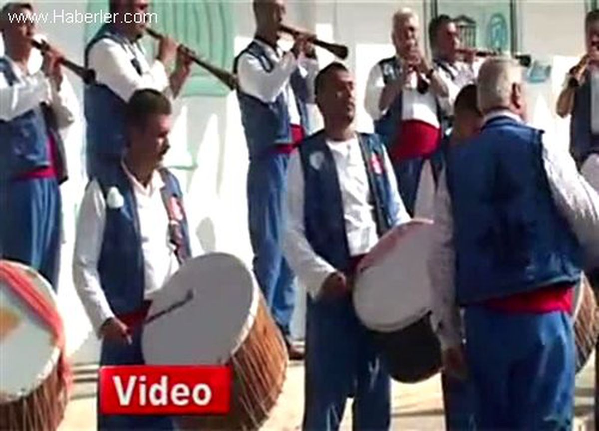 Altın Kemer Başpehlivan Balaban\'a Teslim Edildi