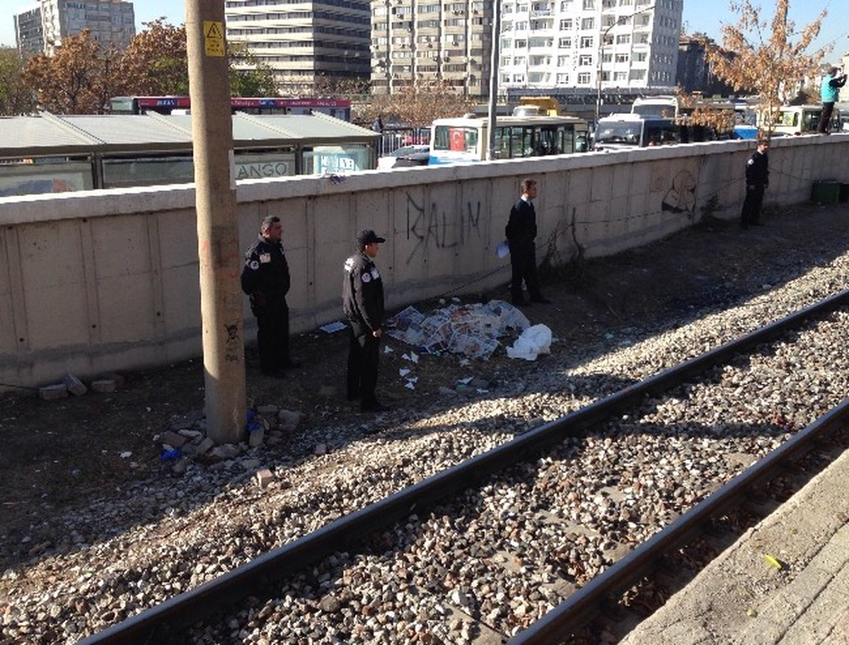 Ankara Metrosu'nda İntihar Girişimi