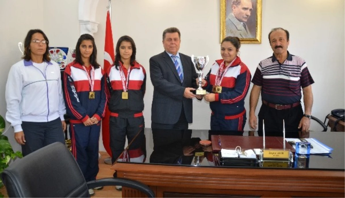 Atıcılık Türkiye Şampiyonası\'nda Aydın Gençlik Spor Kulübü Türkiye Şampiyonu Oldu
