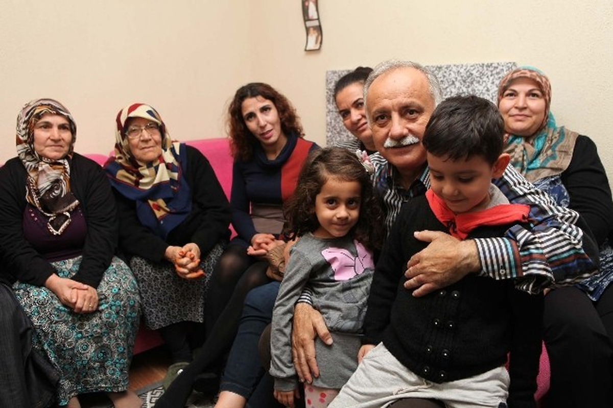 Başkan Karabağ Ev Ziyaretlerini İhmal Etmiyor