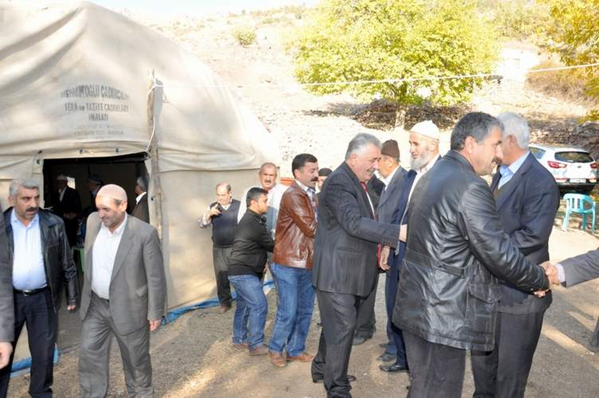 Başkan Sadaktan Avca ve Kutu Ailelerine Taziye Ziyareti
