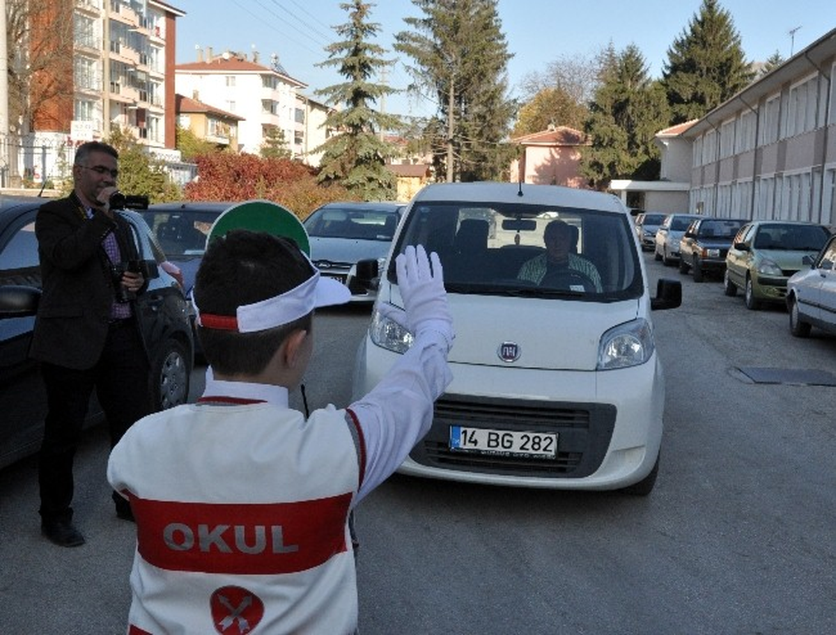Bolu Polisinden Öğrencilere Uygulamalı Ders