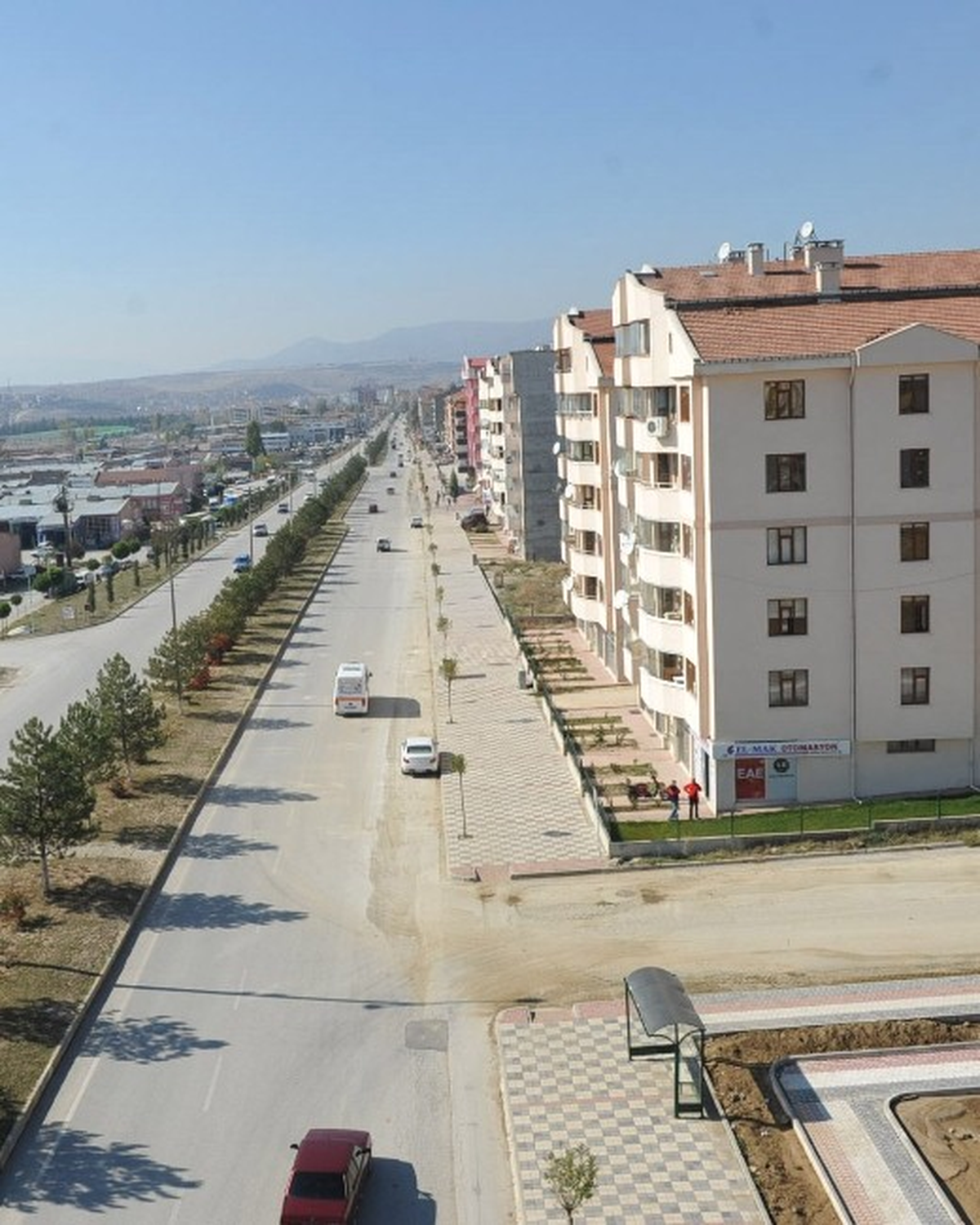 Bozüyük Kaldırımları Ağaçlandırıldı