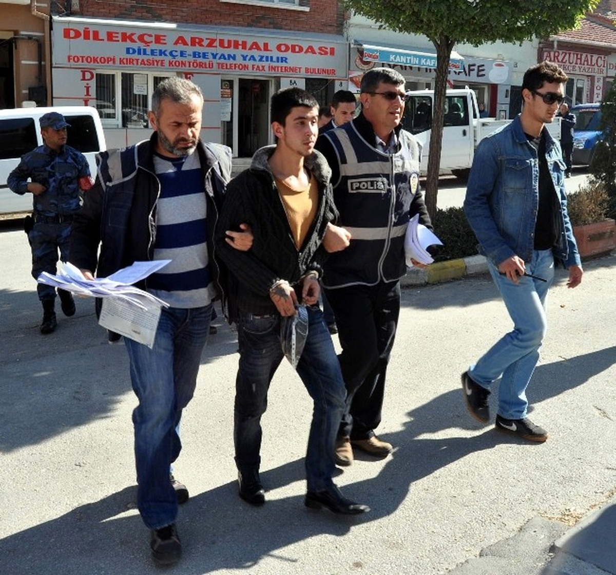 Çaldığı Eşyaları Satarak Kendisine Uyuşturucu Alıyormuş