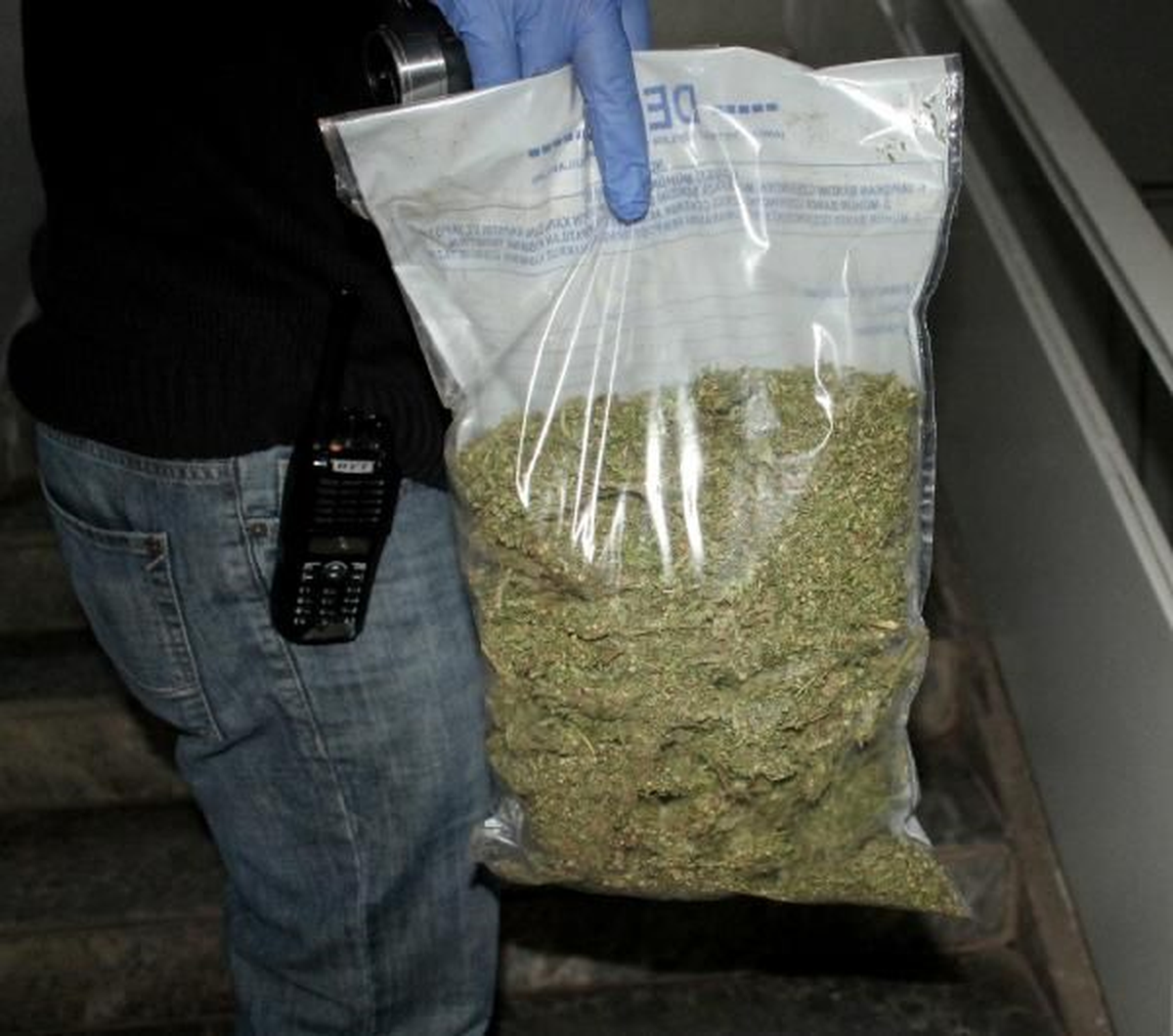 Çarşamba\'da Polis 1 Kilo 500 Gram Esrar Ele Geçirdi