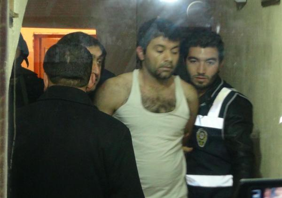 Çete Elemanlarına Çaldırdığı Altınları Eşine Sattırıyormuş