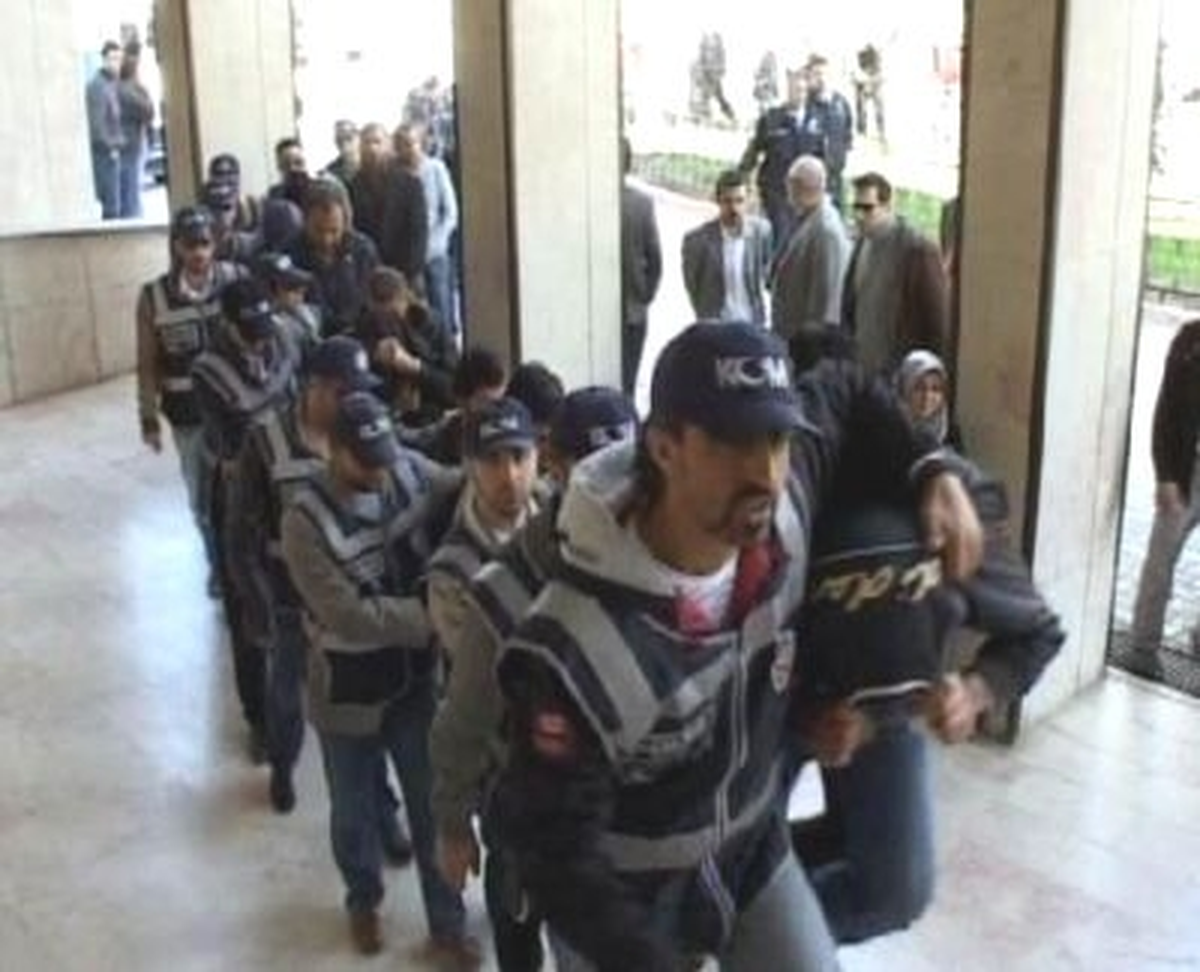 Çete Operasyonunda 54 Gözaltı