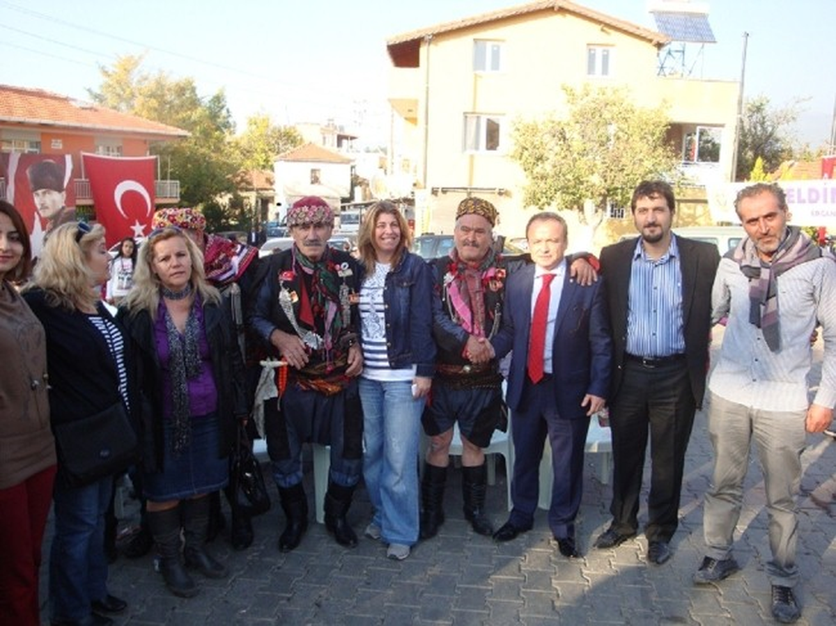 CHP\'li Akdemir\'e Buca\'lı Yörüklerden Tam Destek