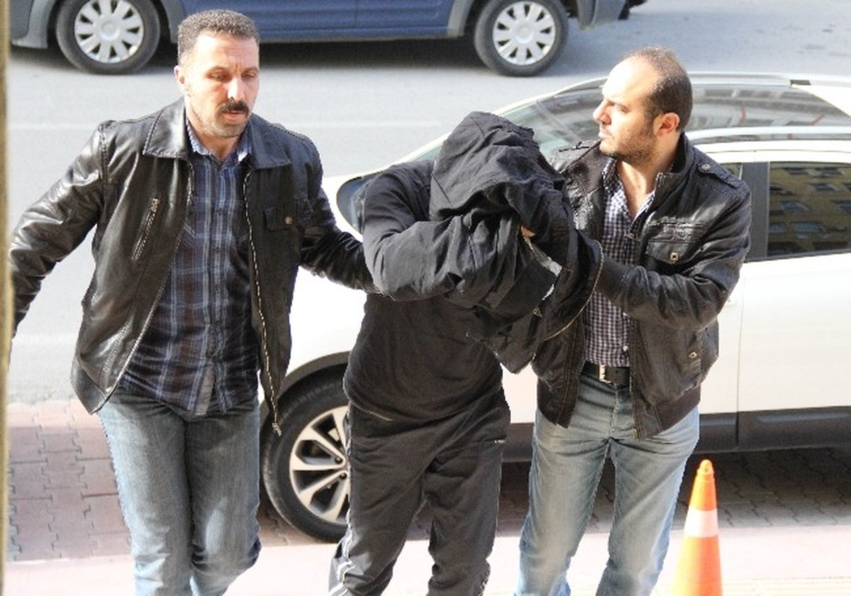 Çocukların Kavgasında Bir Kişi Bıçakla Ağır Yaralandı