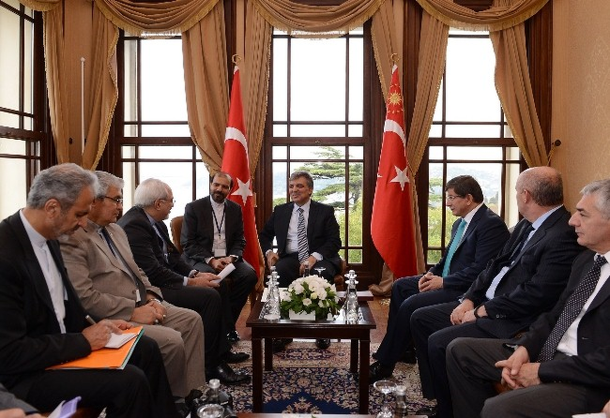 Cumhurbaşkanı Gül, İran Dışişleri Bakanı Zarif\'i Kabul Etti