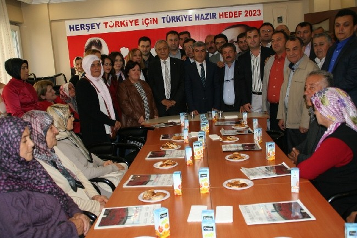 Devrek AK Parti İlçe Başkanı Özmekik İstifa Etti