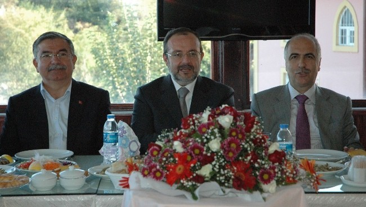 Diyanet İşleri Başkanı Görmez, Giresun\'da Kur\'an Kursu Açılışı Yaptı
