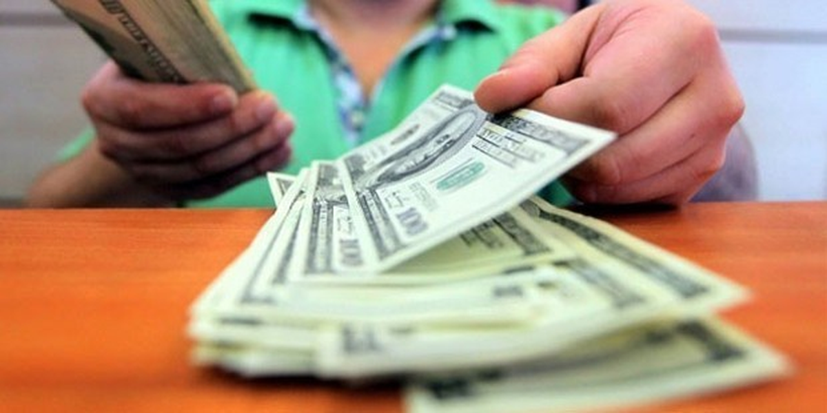 Dolar 4 Hafta Aradan Sonra Yine 2 Liranın Üzerine Yükseldi