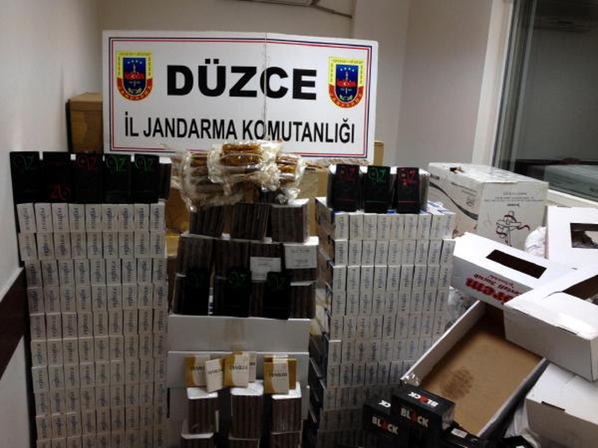 Düzce\'de 38 Bin Paket Kaçak Sigara Ele Geçirildi