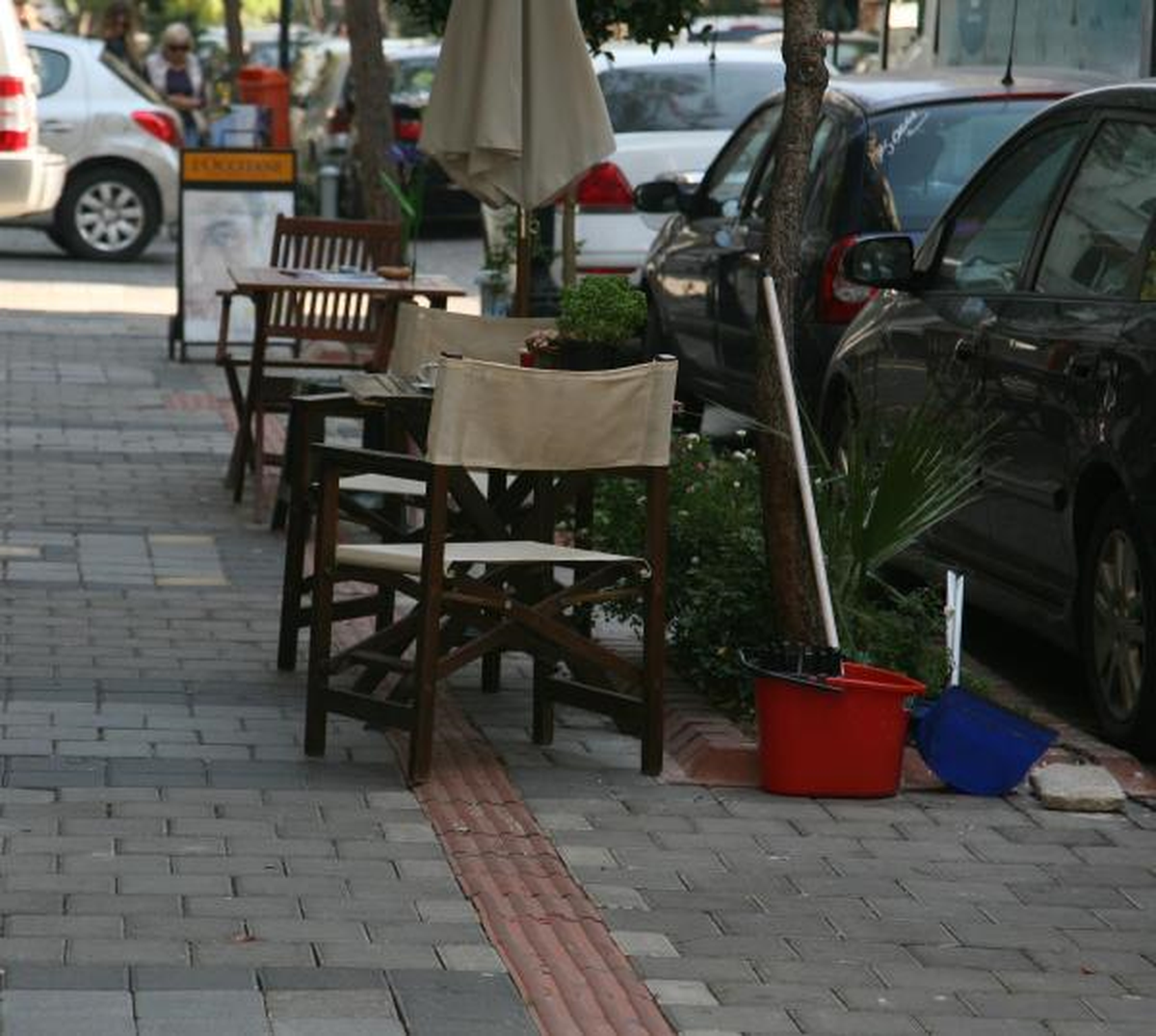 Engelliler İçin Yapılan Şeritlere Rampa Engeli