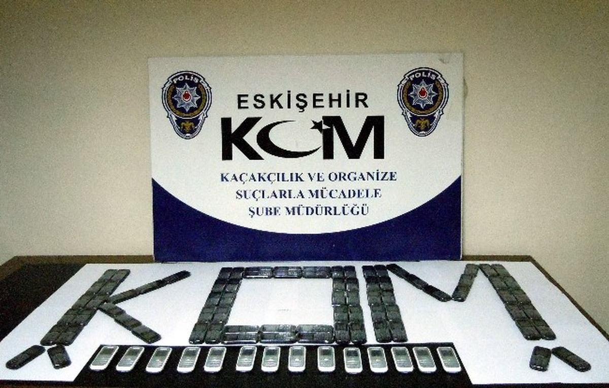 Eskişehir\'de Kaçak Telefon Operasyonu