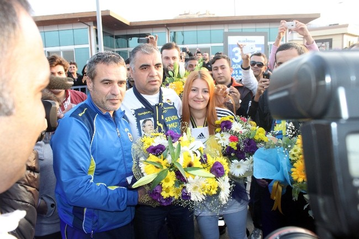 Fenerbahçe\'ye Yalova\'da Sevgi Seli